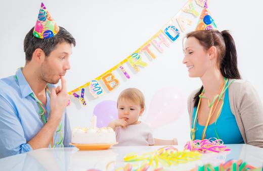 A birthday club for children may offer discounts on diapers, toys or clothing for their first birthday.