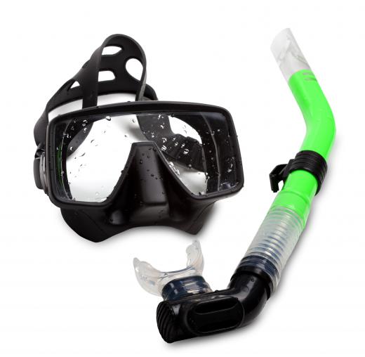 Diving gear includes a diving mask.